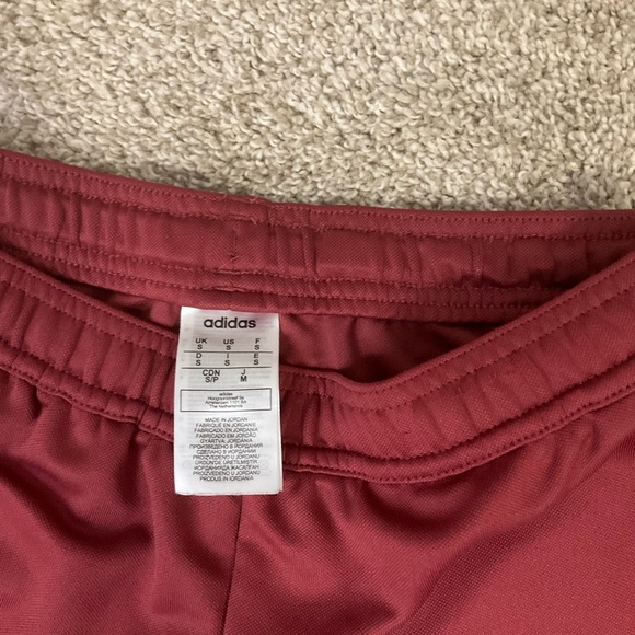 Adidas joggers
Condition: Good
Size: Medium - Picture 4 of 4